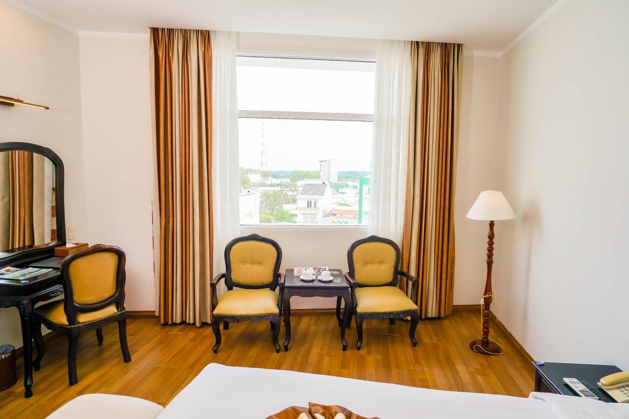 Hoa Binh 1 Hotel Long Xuyên Exterior foto