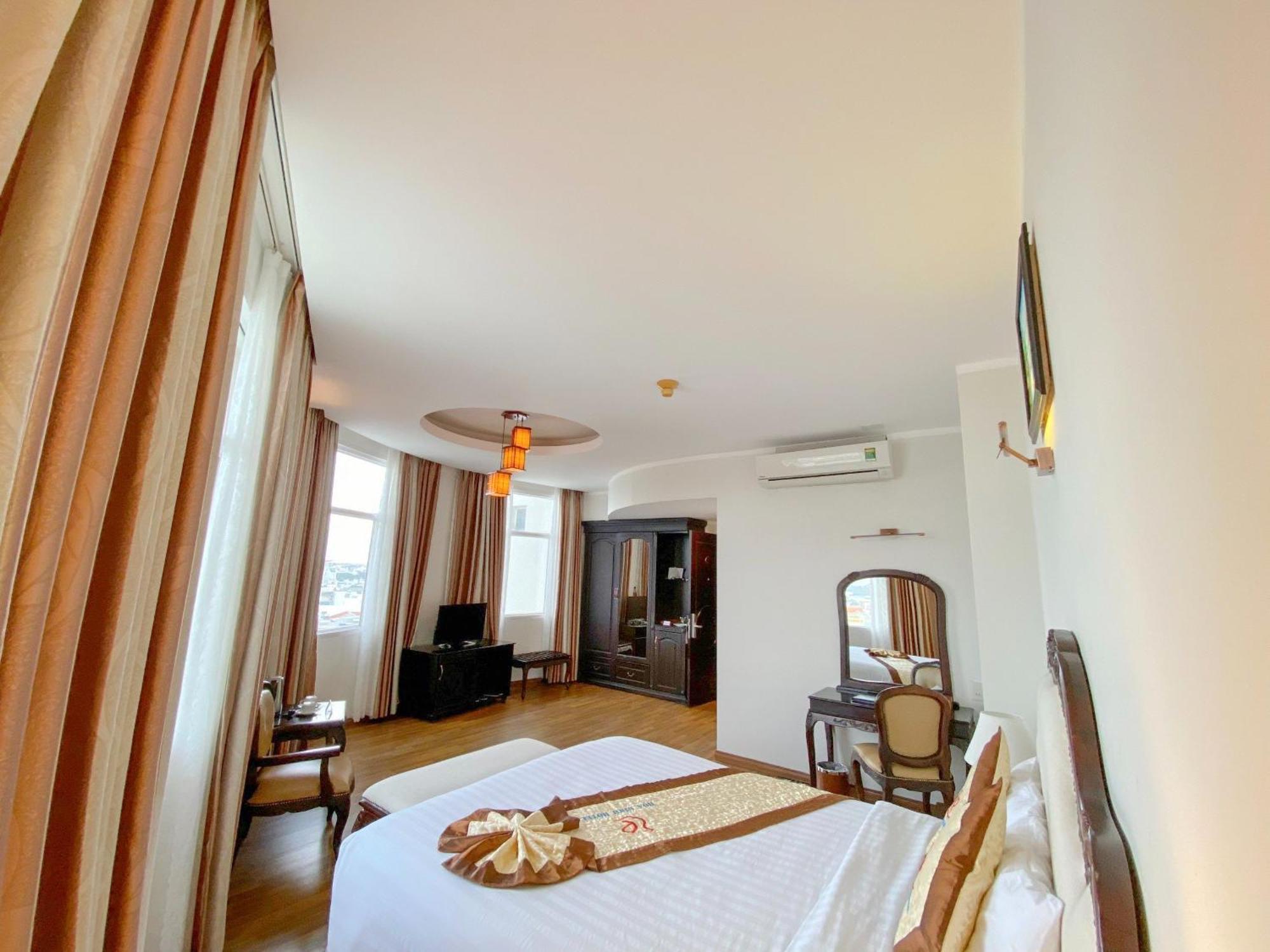 Hoa Binh 1 Hotel Long Xuyên Exterior foto
